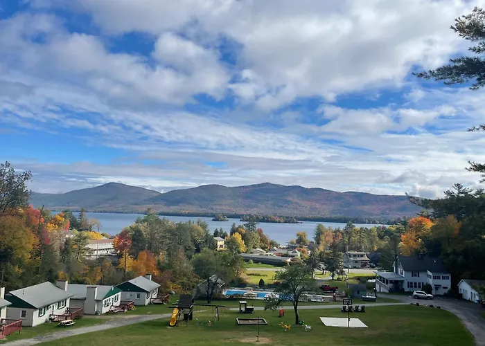 Hill View Motel And Cottages