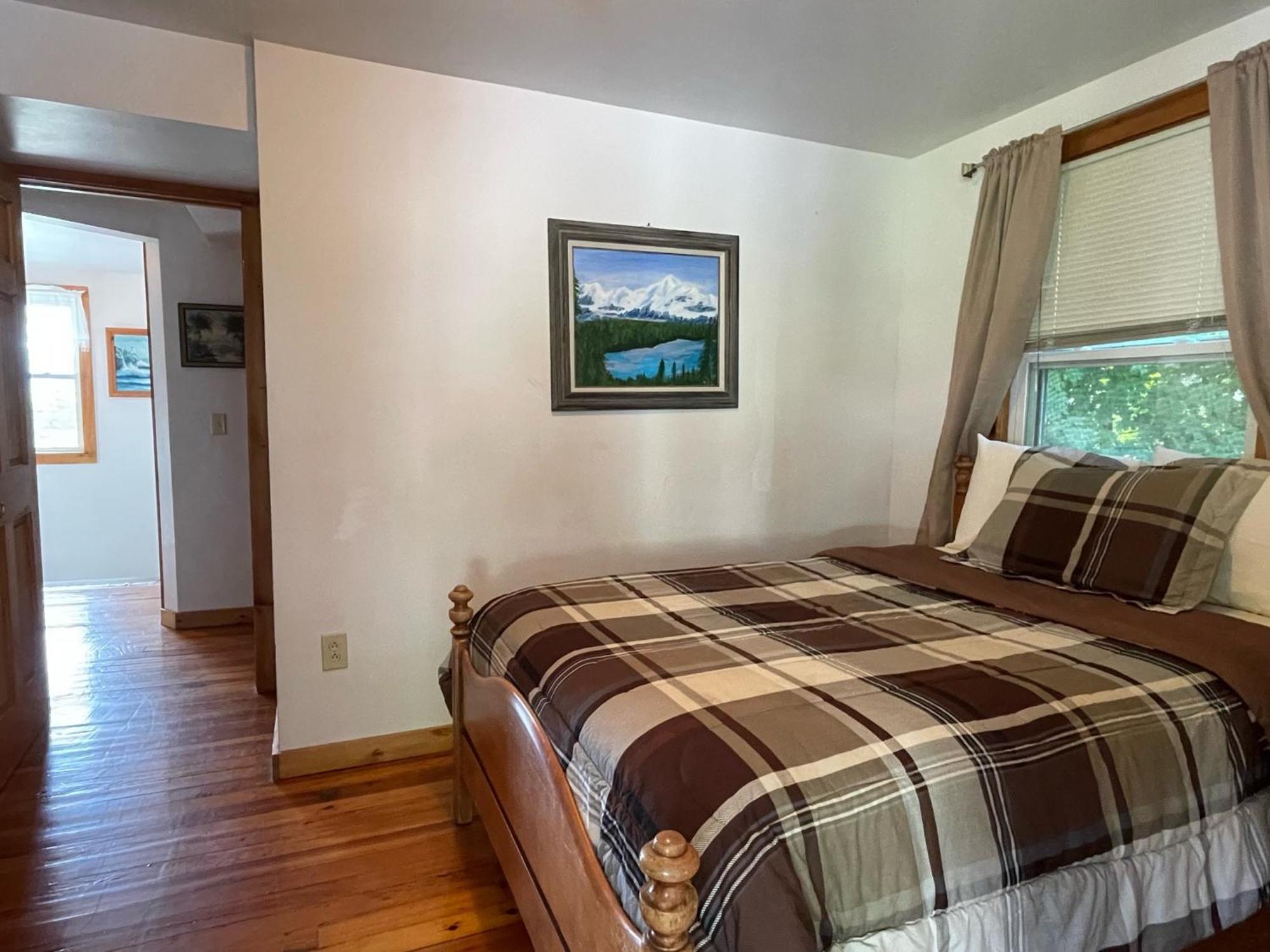 Hill View And 2* Lac George